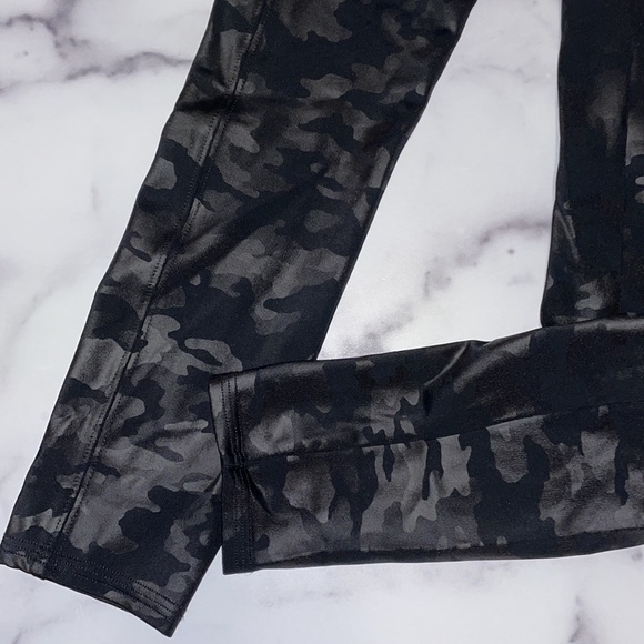 NWOT! Spanx Camo Faux Leather Leggings! - Picture 6 of 7